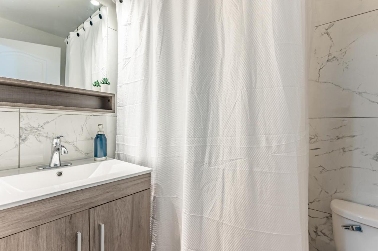 Kensington Place Apartments トロント エクステリア 写真