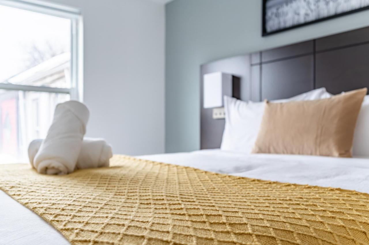 Kensington Place Apartments トロント エクステリア 写真