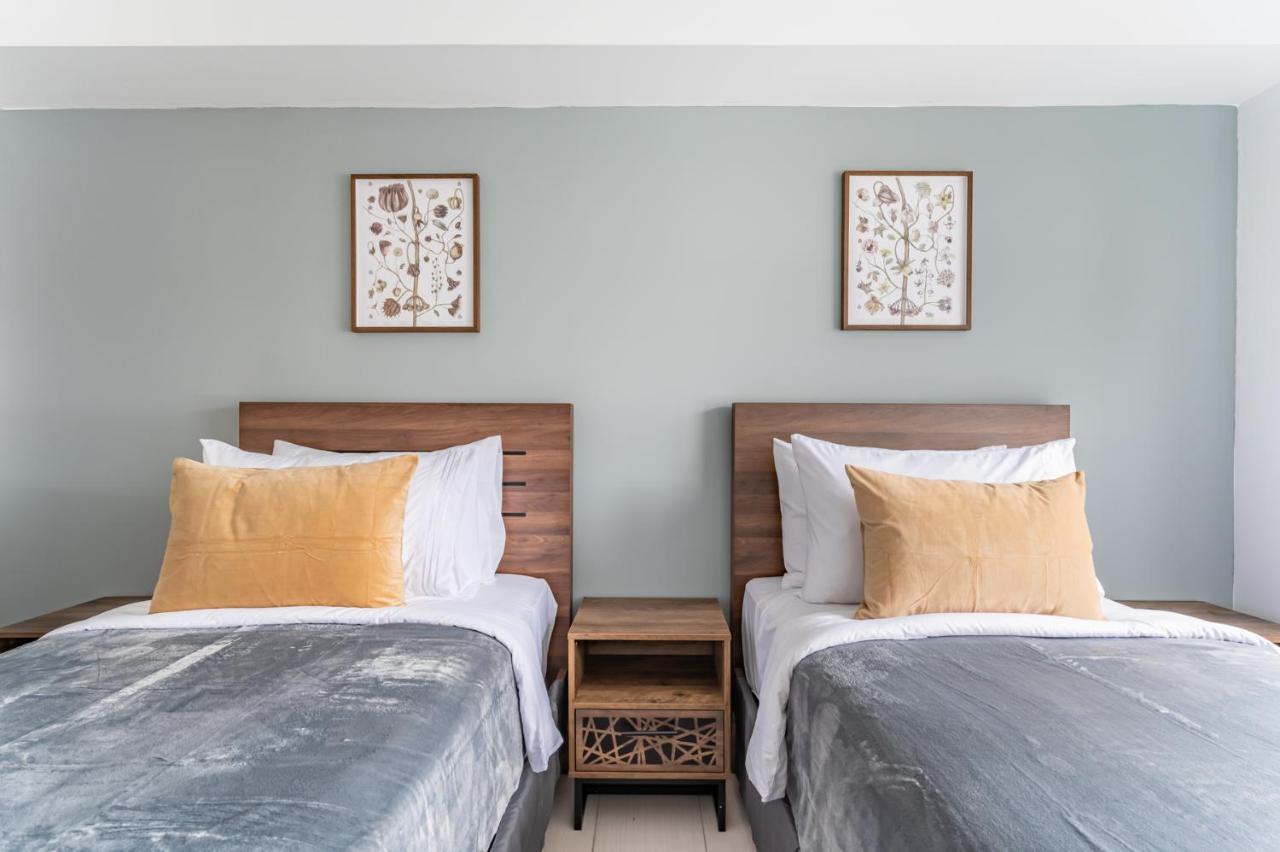 Kensington Place Apartments トロント エクステリア 写真